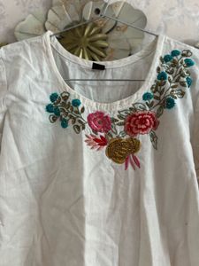 White Embroidered Kurta