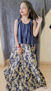Blue bold gown