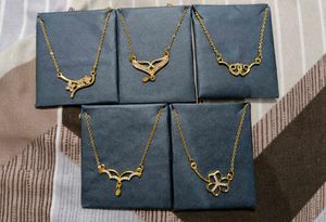 Anouk Elegant Gold Necklaces Set