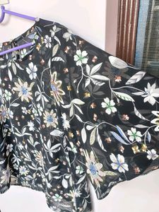 Black Floral 🌻Printed Top