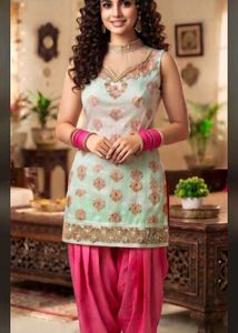sleeveless mesh kurti and patiala salwar