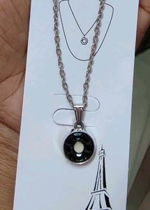 Elegant Black &amp; White Pendant Necklace