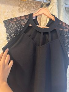 🛍️🛍️SALE!!! Black Lace Detail Top, Bust- 32/30