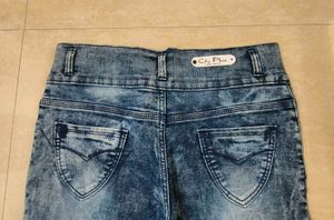 Acid Wash High Waisted Jeans 📍Free Delivery