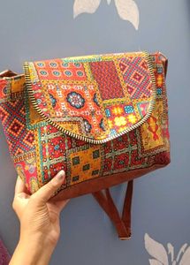 sling bag/hand bag