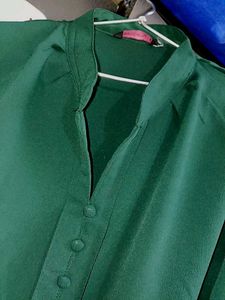 Dressberry Green Top