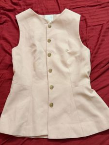 Chic Pink Sleeveless Button-Up Vest