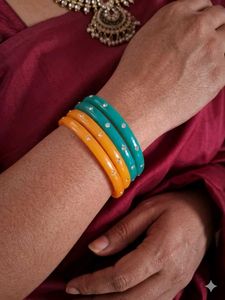 Set of 4 Bangles