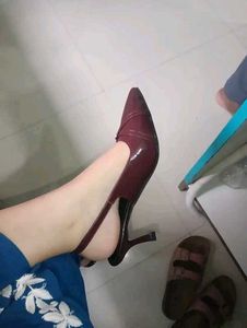 Chic Burgundy Slingback Heels