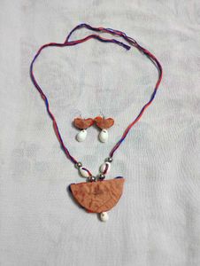 Handmade Seashell Necklace &amp; Earrings Set