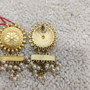 Earings