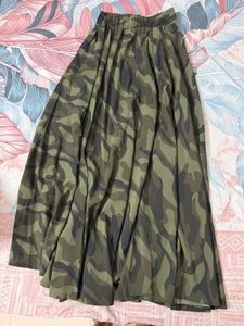 Camouflage flage print maxi skirt