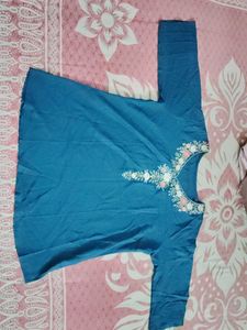 241. Woman short kurti
