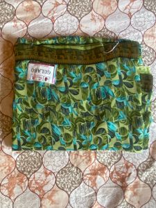 Green &amp; Blue Abstract Print Dress Material