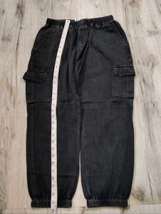 Sc9828 Q-Rious cargo jeans waist 26-28 inches