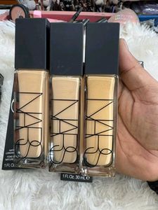 NARS Natural Radiant Longwear Foundation