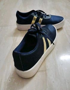 Stylish Navy &amp; Gold Sneakers