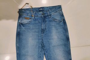 Wrangler Men's Casual Jeans. New With Tag . Good