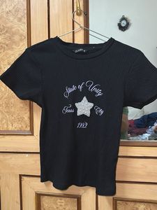 Ribbed Black Graphic Crop top