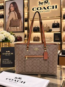 Coach Signature Tote Bag
