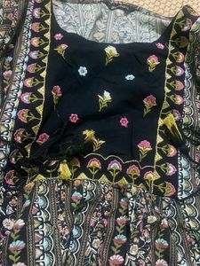 COMBO DISCOUNT ON TWO KURTIS