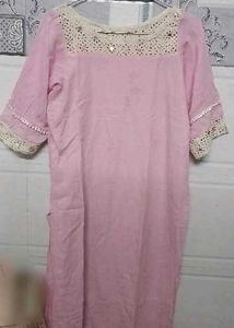 Elegant Pink Kurta with Lace Detail
