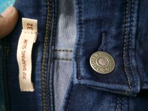 FIXED Price --levis midrise jeans