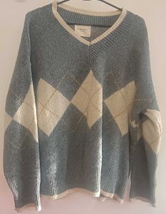 Argyle Pattern V-Neck Knit Sweater