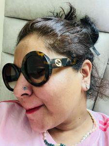 Chic Tortoiseshell Round Sunglasses