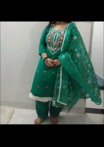 Elegant Green Embroidered Kurta Set with Dupatta