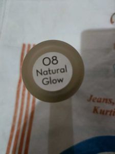 Mamaearth Glow Serum Foundation
