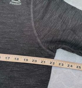 Reebok Gray Crewneck Sweatshirt