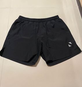 gym wear black shorts with built in compression