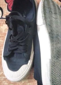 good shoes only 3 time wearing