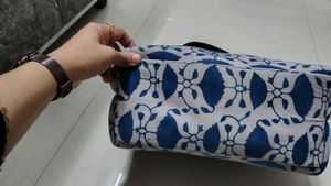 Stylish Blue &amp; White Print Tote Bag