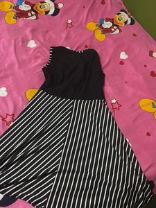 Chic Black &amp; White Striped Dress