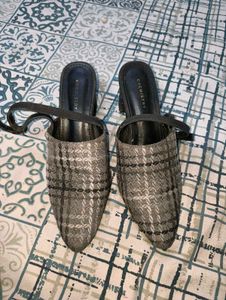 Chic Checked Heel Sandals