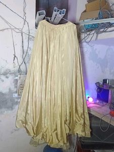 heavy gold silk lahanga choli set