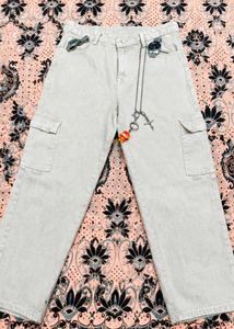 Beige BAGGY Cargo Jeans CAN FIT 30-32-34