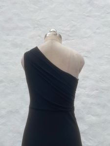 Elegant One-Shoulder Black Maxi Dress