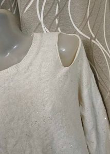 Chic Cutout Shoulder Sweater