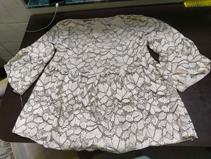 ⭐Floral Mesh Top⭐