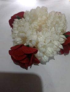 COMBO of floral Gajra for Women - Wedding &amp; Festiv