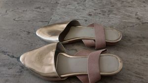Chic Rose Gold Pointed Flats