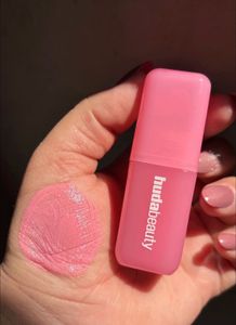 huda beauty blush filter ( Bubblegum