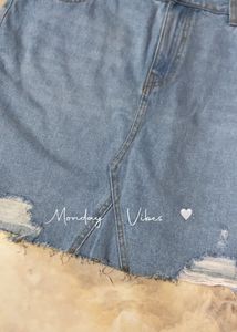 Forever 21 Light Wash Denim skirt