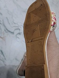 casual footwear