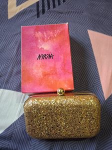 BRAND NEW NYKAA Sparkling Clutch