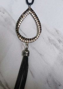 Stylish Teardrop Pendant Necklace