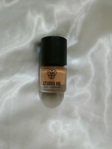 PAC Studio HD Liquid Foundation